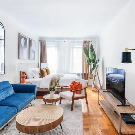 105-2C Xl Studio Prime Location
